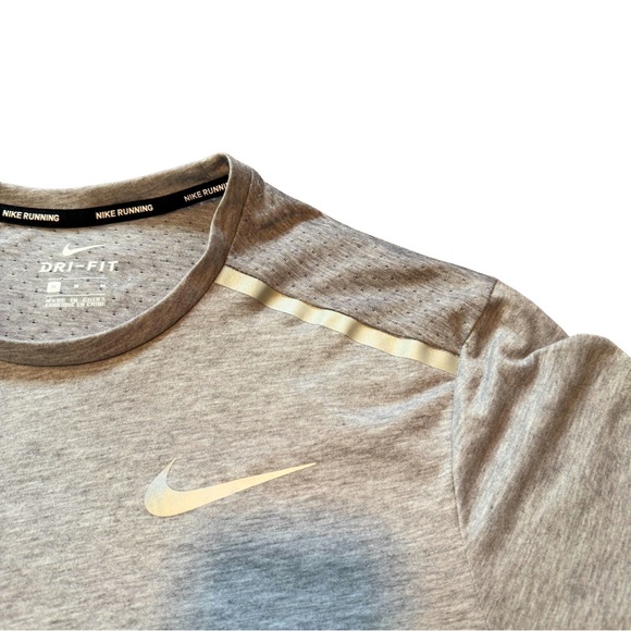 Nike Element Dri-FIT Running Crew Gray Men’s Medium Long Sleeve - Picture 3 of 7